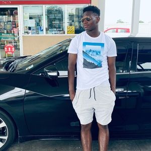 Meet your Posher, Elie